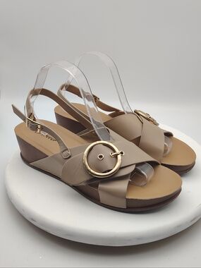 Women’s Tan Wedge Sandals with Decorative Gold Buckle Size Woman's 10